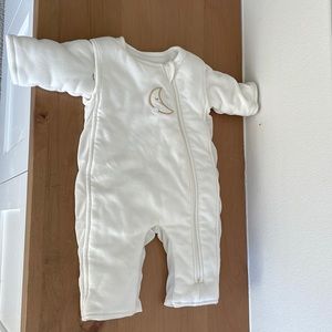 Baby brezza sleep suit 3-6 months